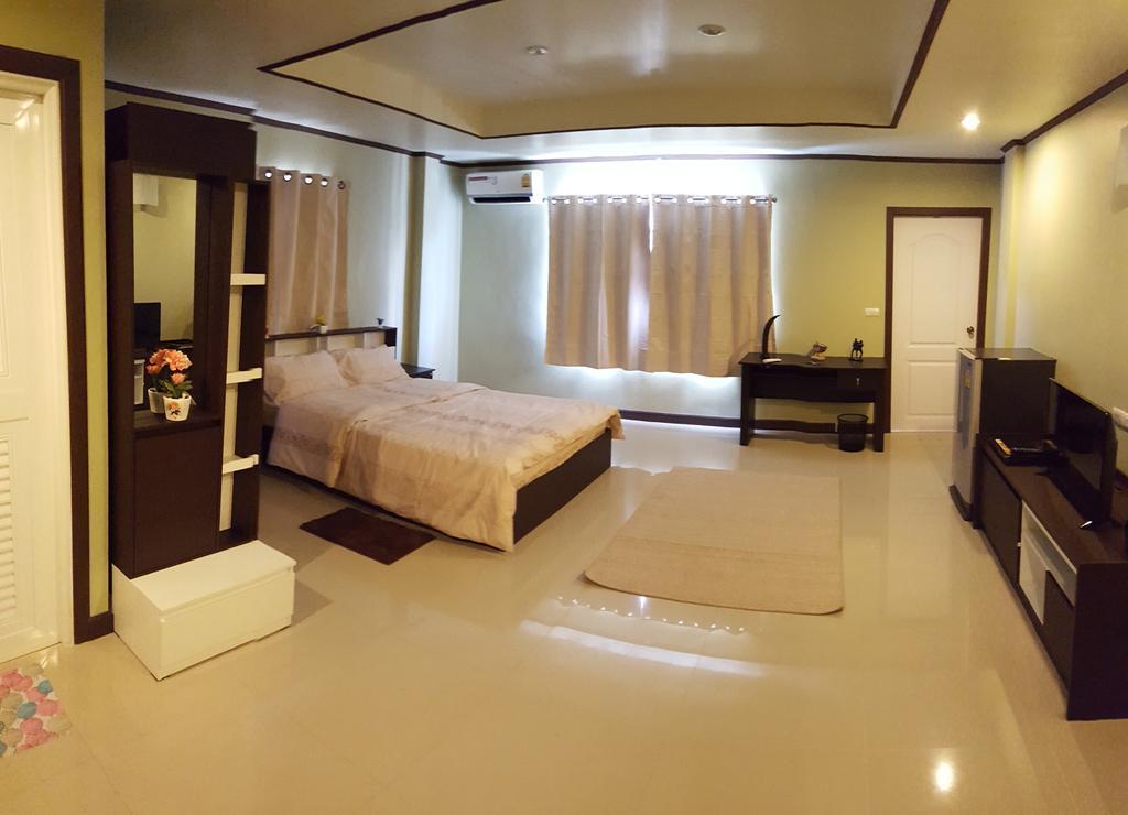 Burnout Guesthouse Pattaya Ngoại thất bức ảnh