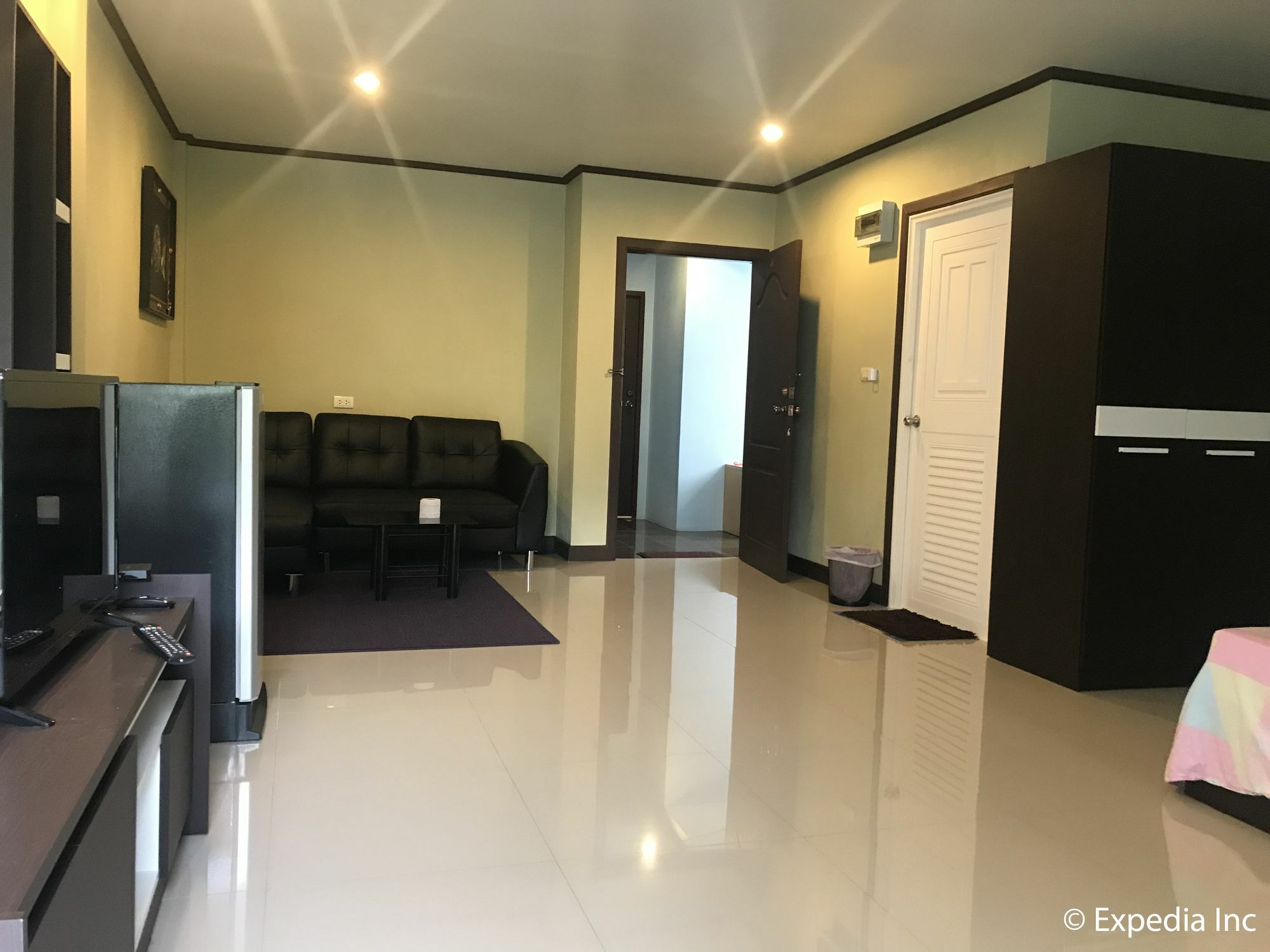 Burnout Guesthouse Pattaya Ngoại thất bức ảnh