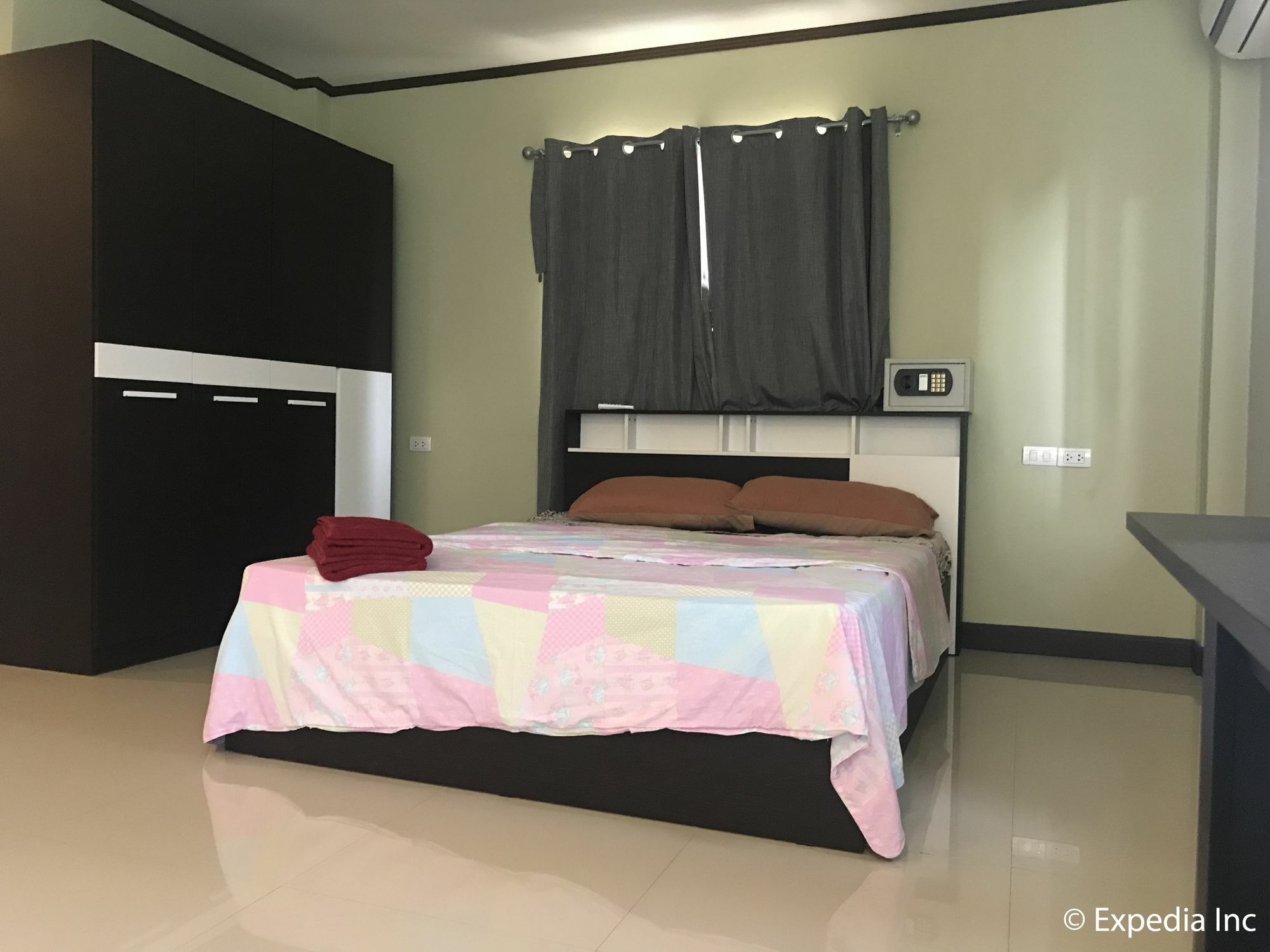 Burnout Guesthouse Pattaya Ngoại thất bức ảnh