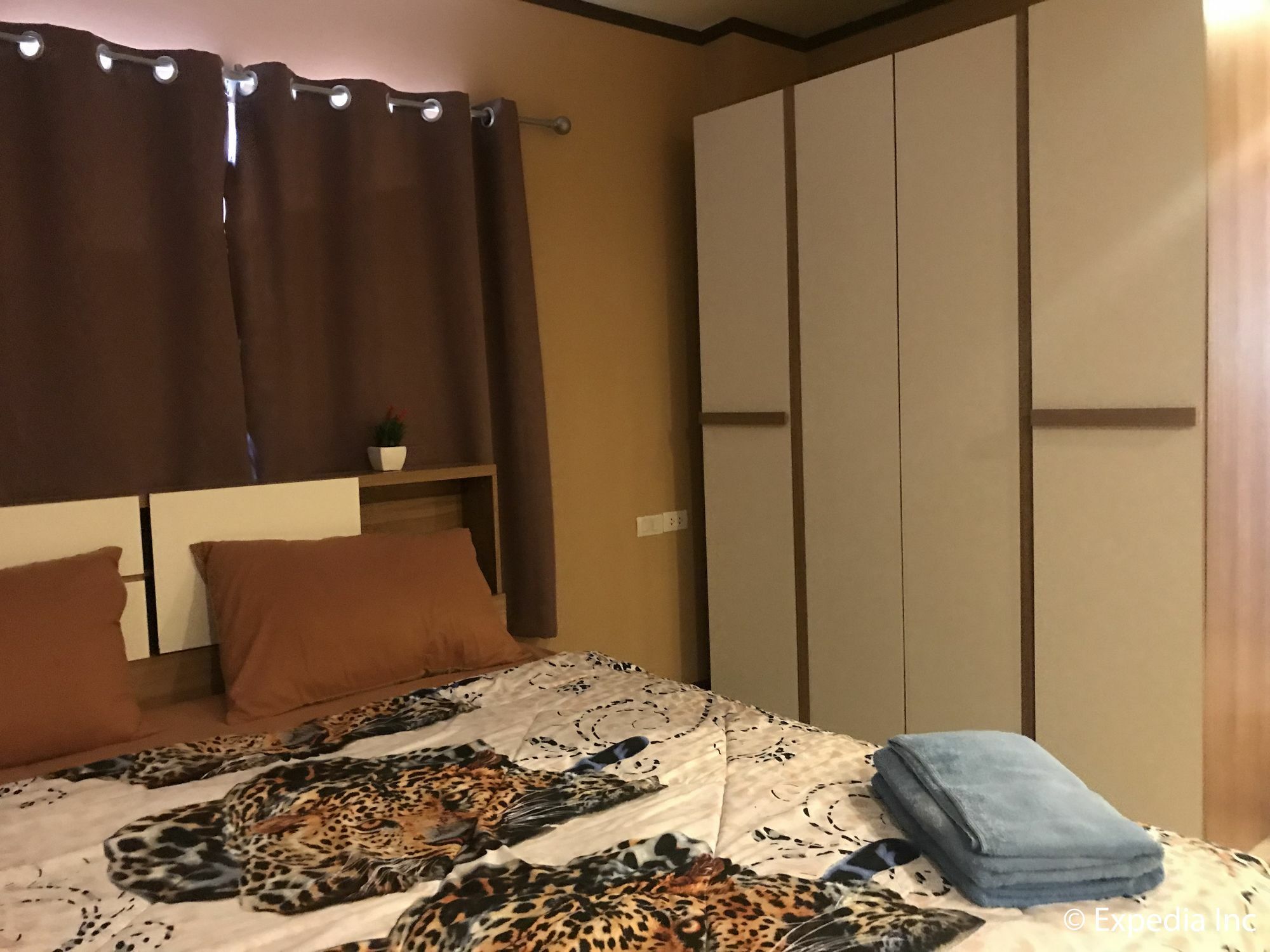 Burnout Guesthouse Pattaya Ngoại thất bức ảnh